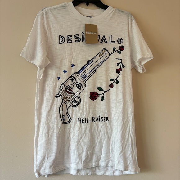 Desigual Man White Graphic Tee NWT Men’s Small S Hell-Raiser Print - Picture 1 of 3